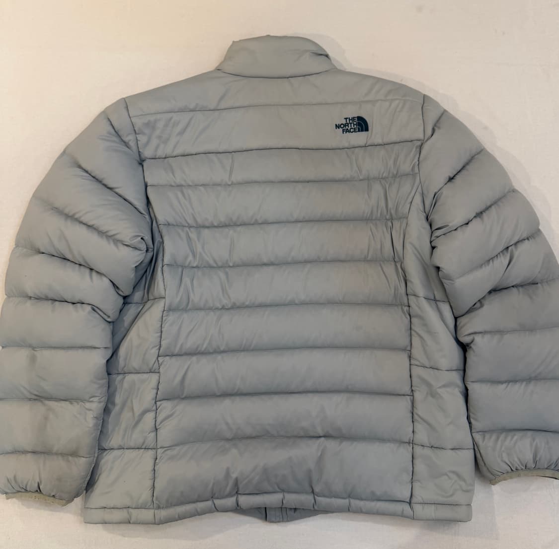해외판) 노스페이스 550필 구스다운 경량패딩 그레이 상품이미지5