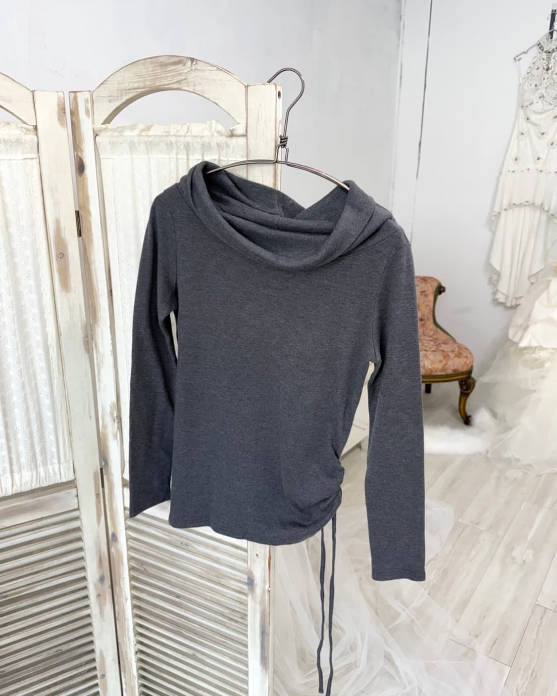 Gray Shirring Off-Shoulder Longsleeve 상품이미지6