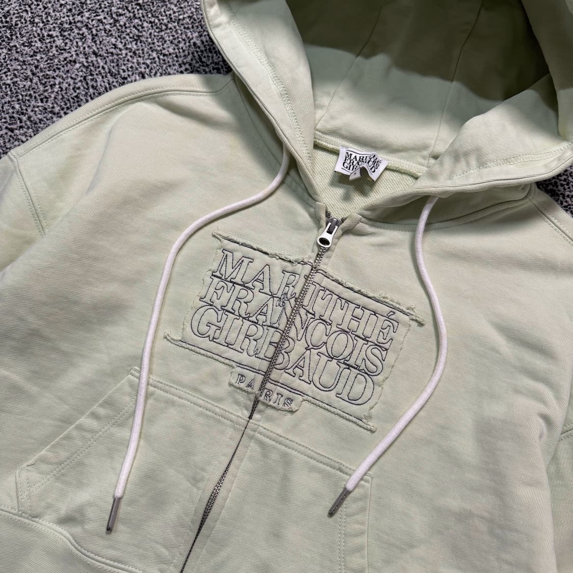 Name : 마리떼 시그니처로고 투웨이 크롭 후드집업 :)  상품이미지3