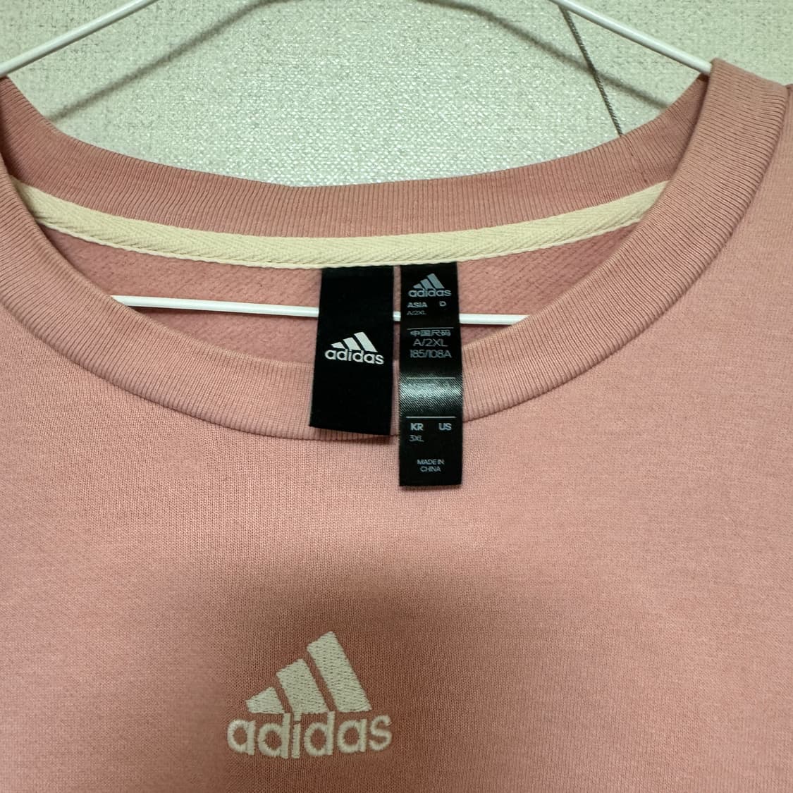 아디다스 핑크 맨투맨 3XL 팝니다! 상품이미지4