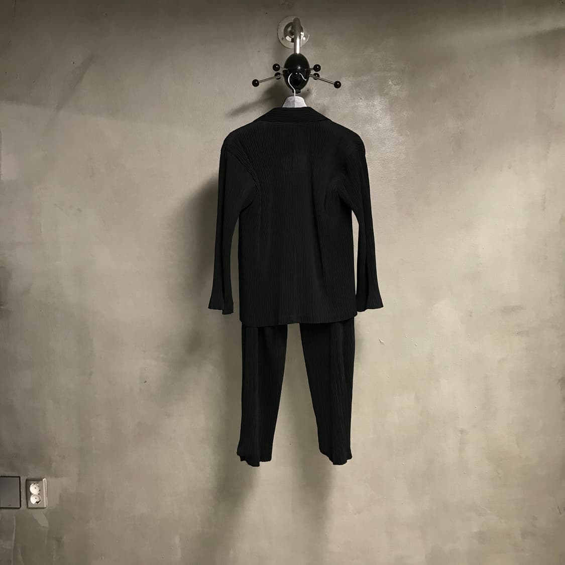 이세이 미야케 플리츠 셋업 블랙 3(W) 상품이미지10