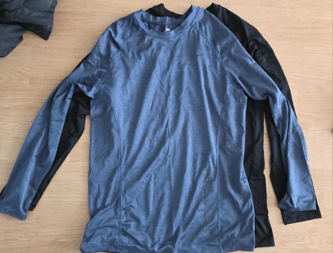 밀레 기능성 LS Black&Light Blue 105 2벌
 상품이미지1