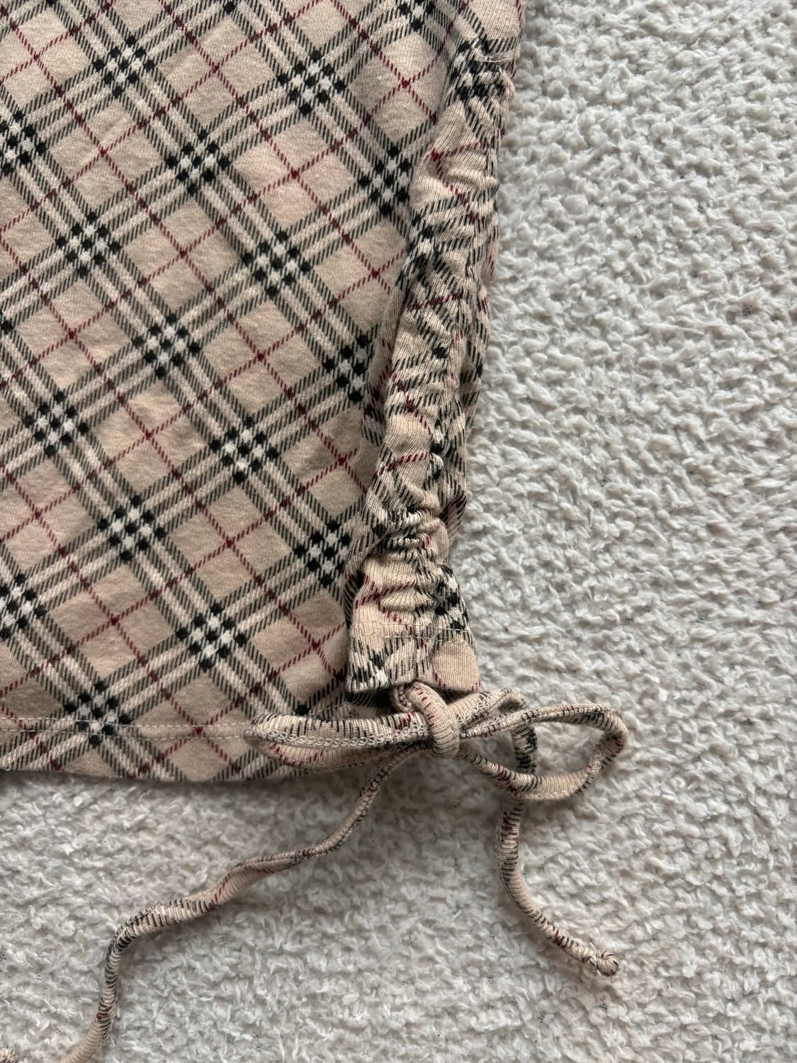 버버리 블루라벨 노바체크 오프숄더 티 상품이미지4