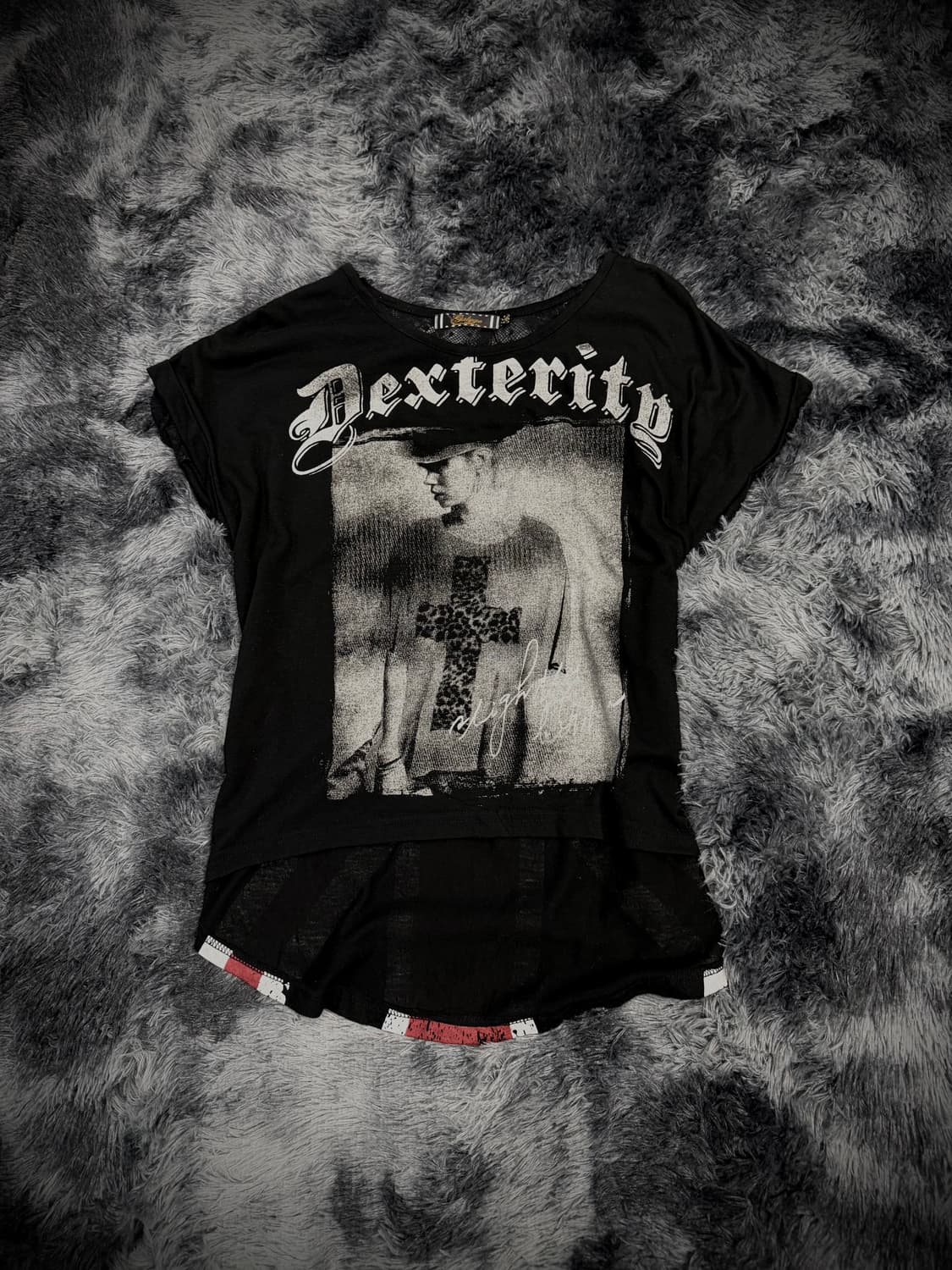 앞판 걸프린팅 등판 영국국기 레이스 언발 블랙 반팔 상품이미지2