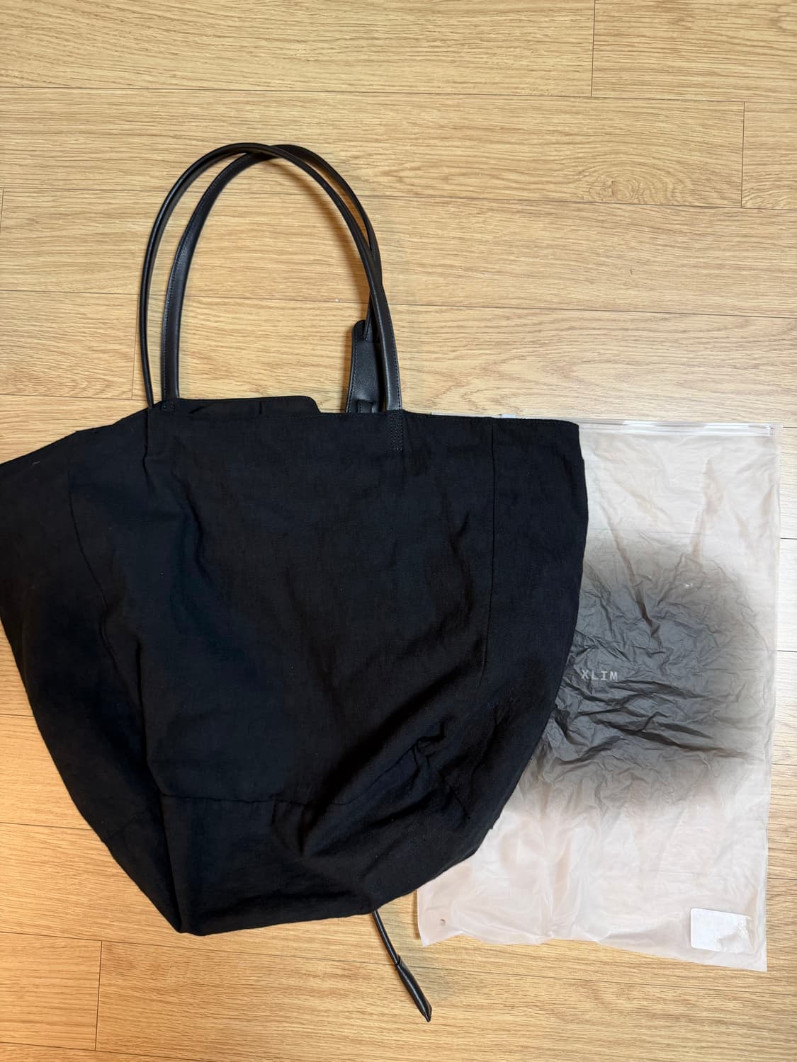 xlim ep.7 시놉시스 백 블랙 상품이미지4