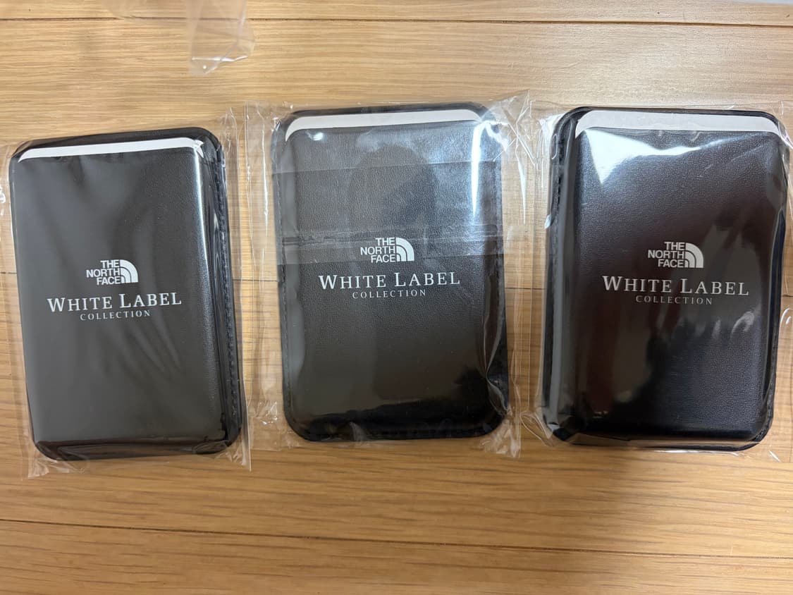 [급처] 25fw 노스페이스 캠핑세트(쿠션+담요+맥세이프 카드지갑3개) 상품이미지4