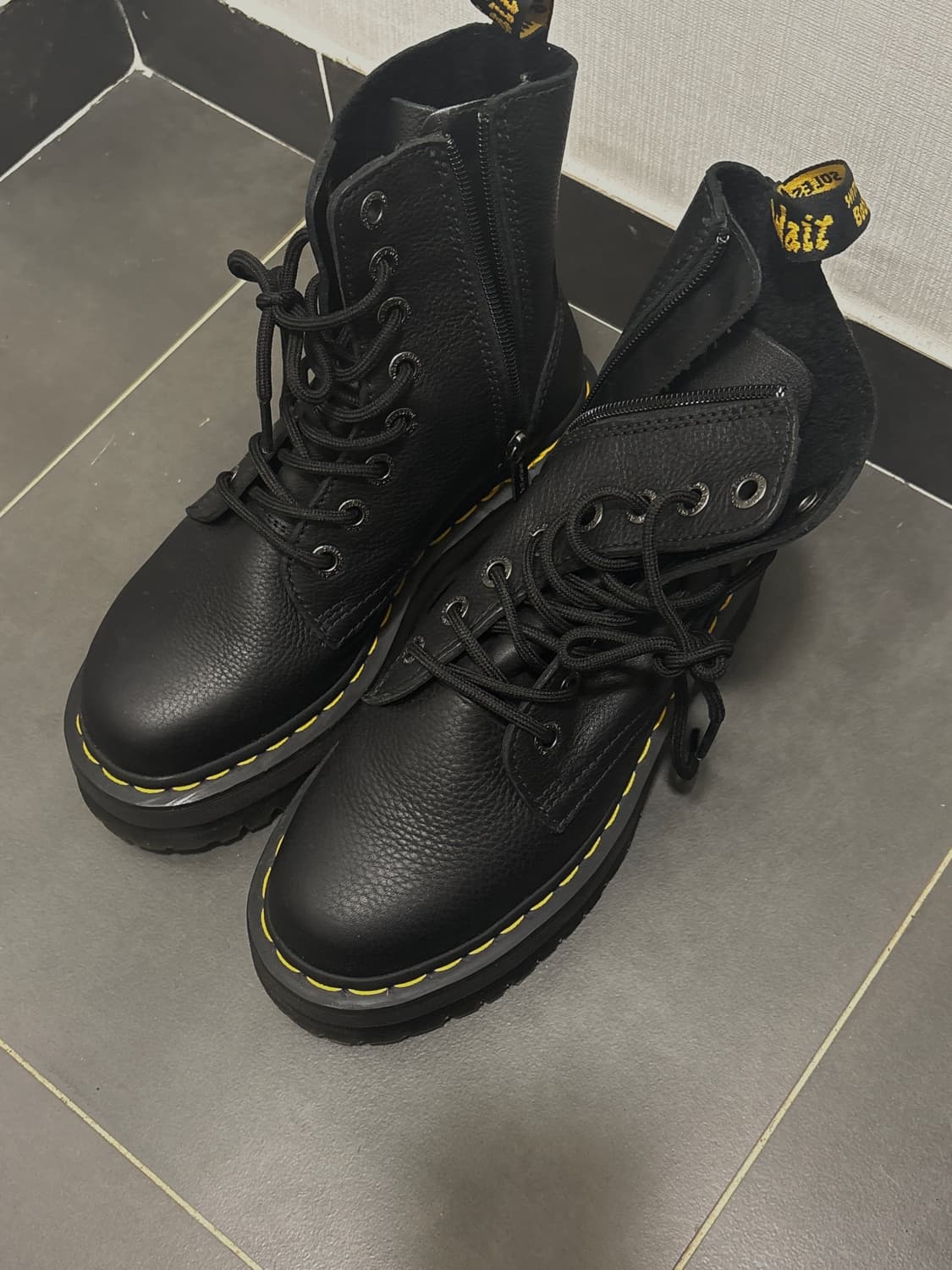 닥터마틴 제이든 III 블랙 상품이미지2