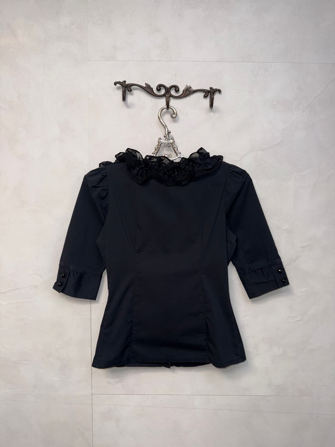 Black pin tucked dot ruffle button bl 상품이미지6