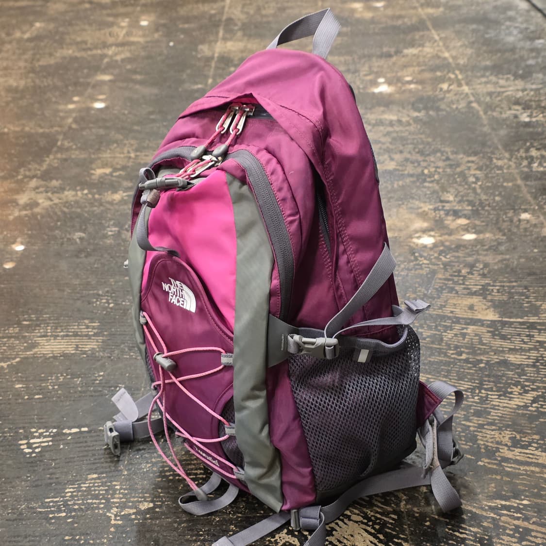 노스페이스 가방 (20L) 상품이미지4