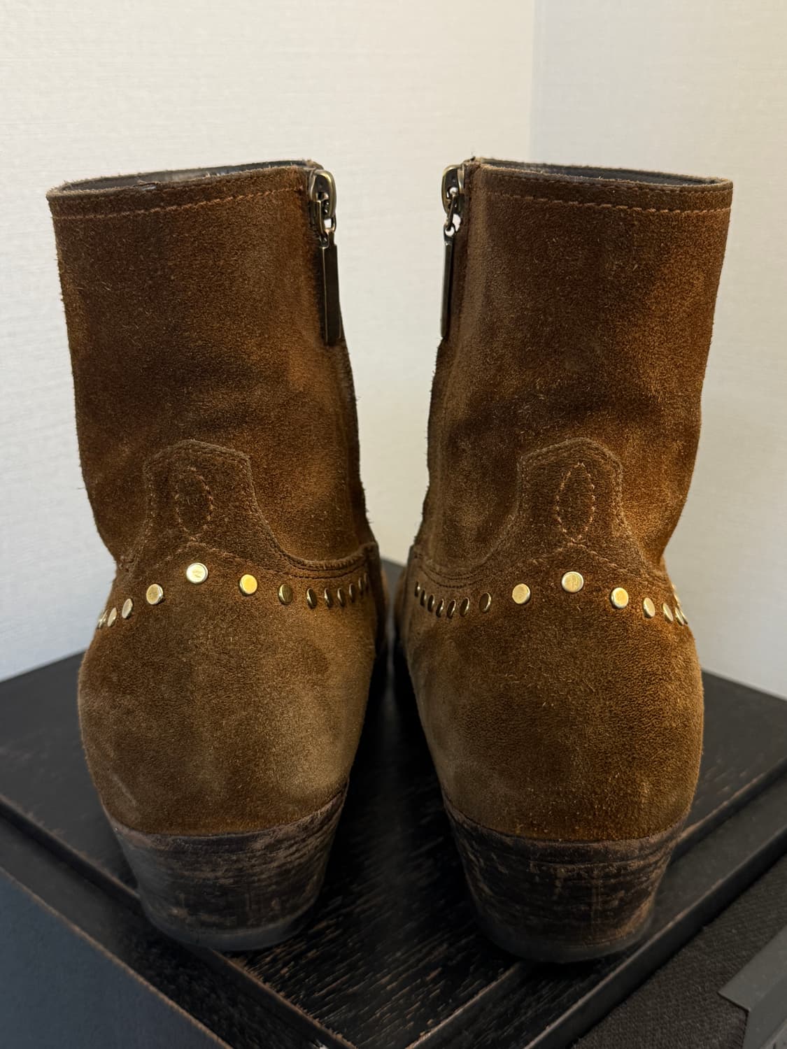 생로랑 스터드 루카스 판매 상품이미지3