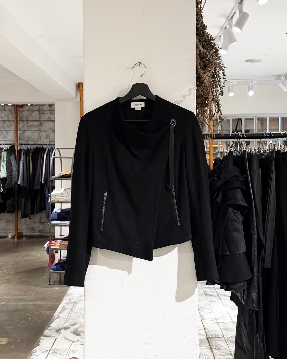 헬무트랭 블랙 울 스트랩 자켓 상품이미지1