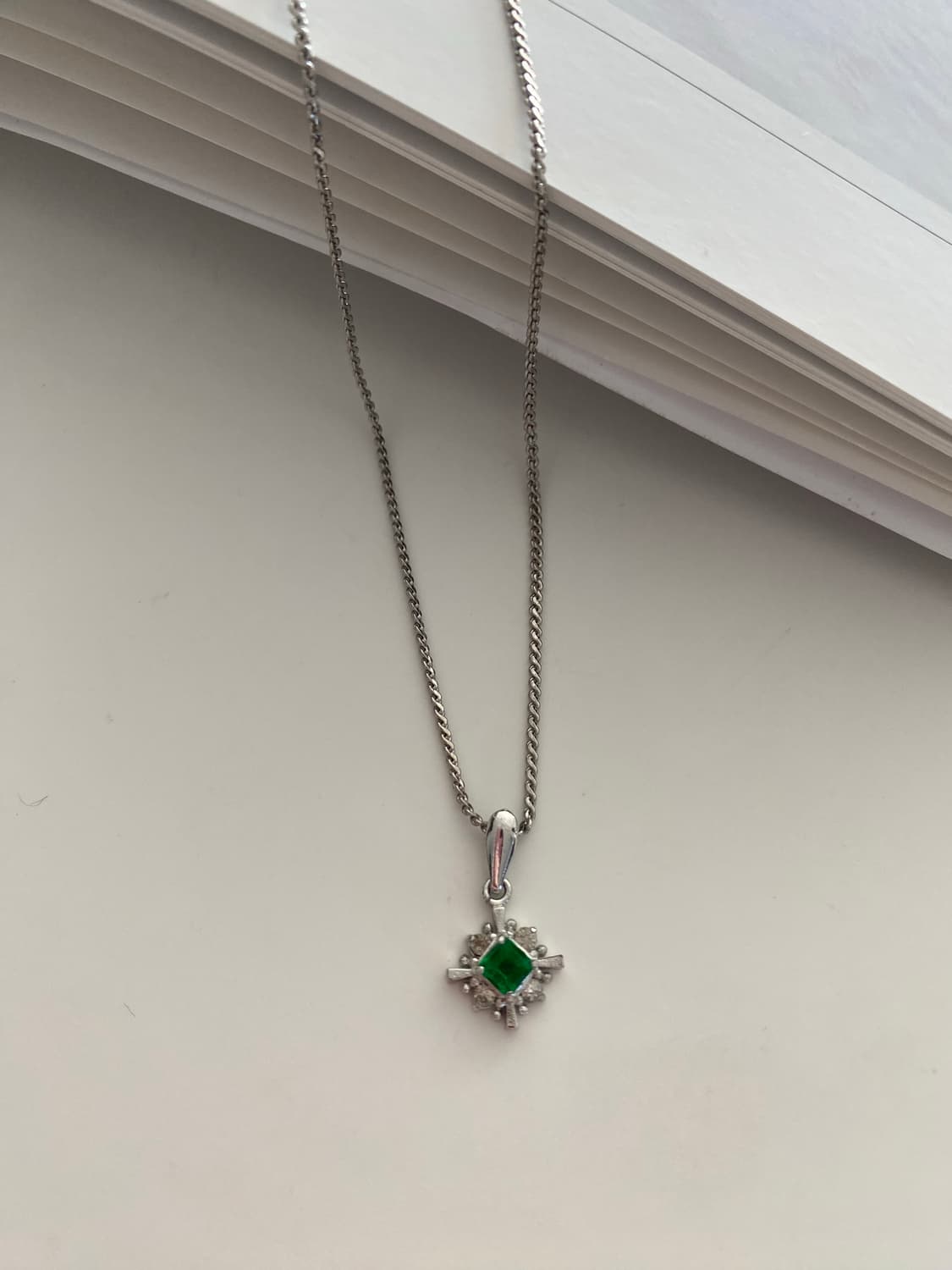 에메랄드그린 큐빅 롱 목걸이 상품이미지2