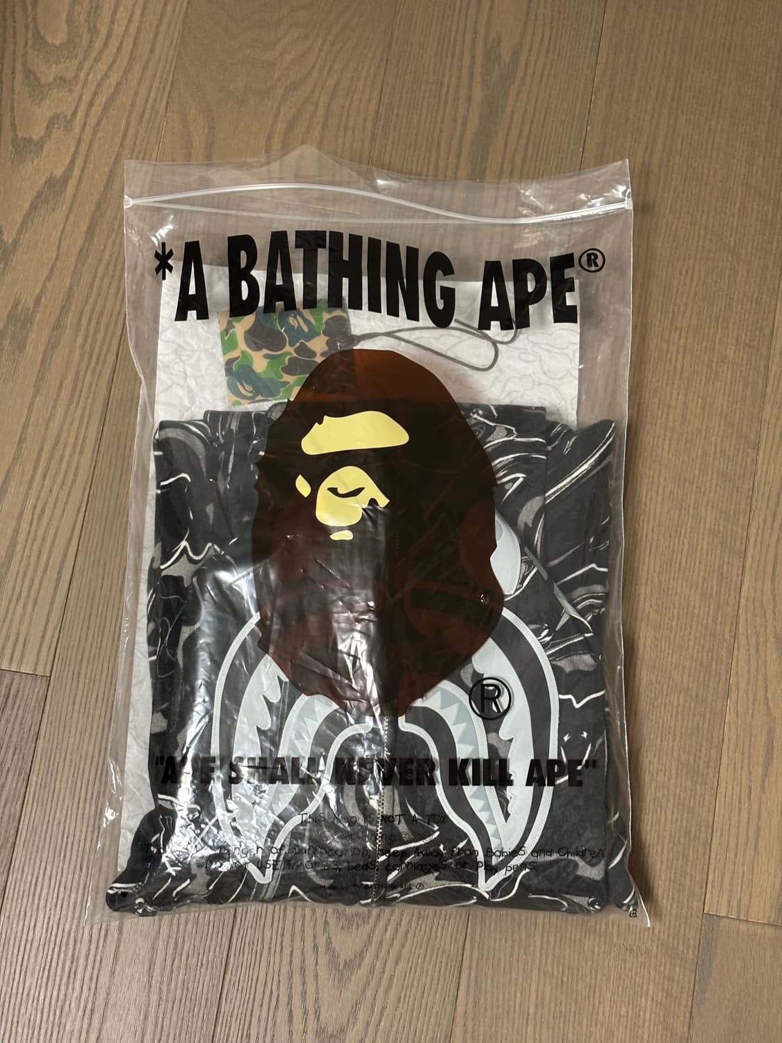 베이프 샤크후드 상품이미지2