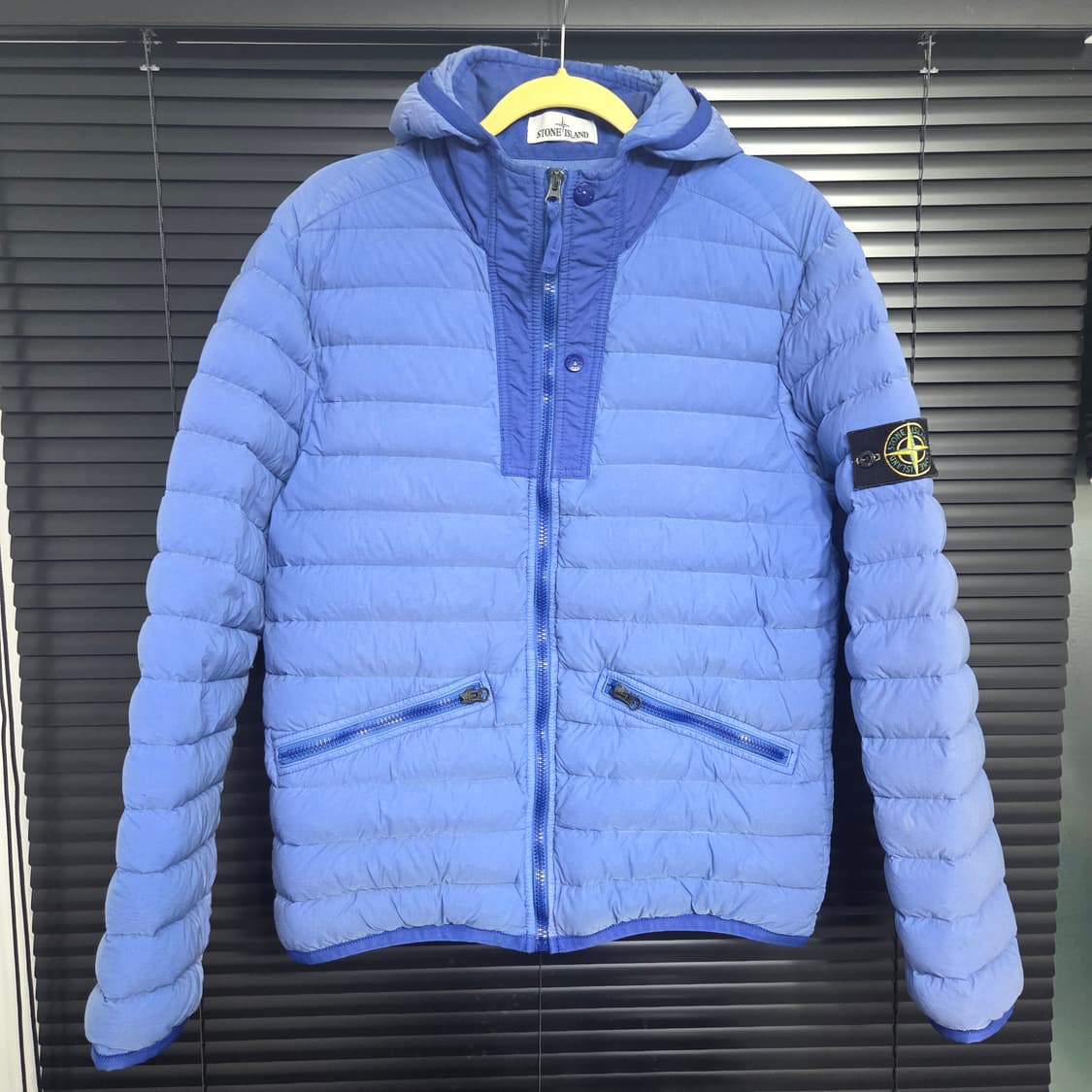 스톤아일랜드 룸우븐 경량패딩 M 상품이미지1