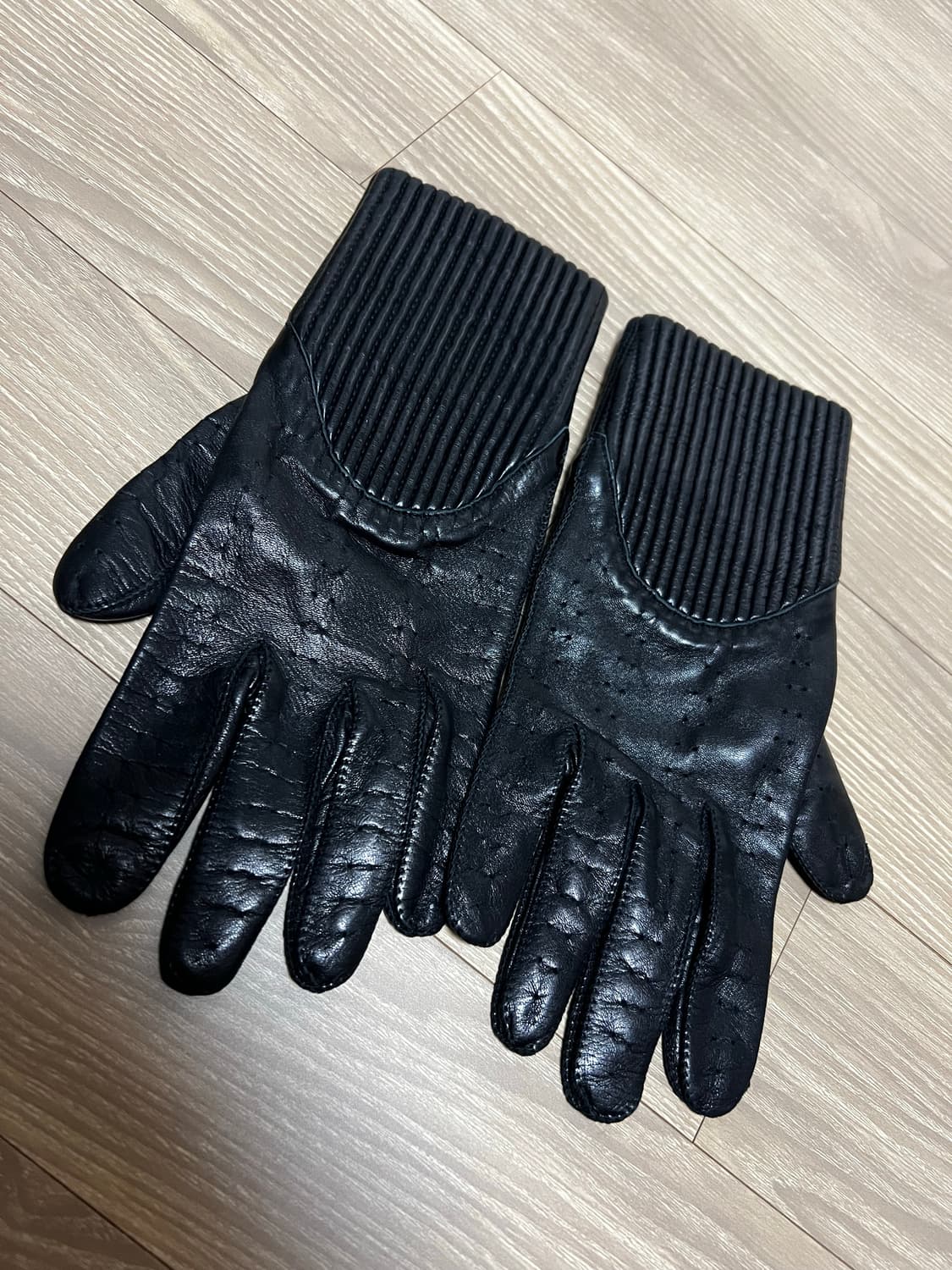 디올옴므 에디시절 양가죽 장갑 상품이미지1