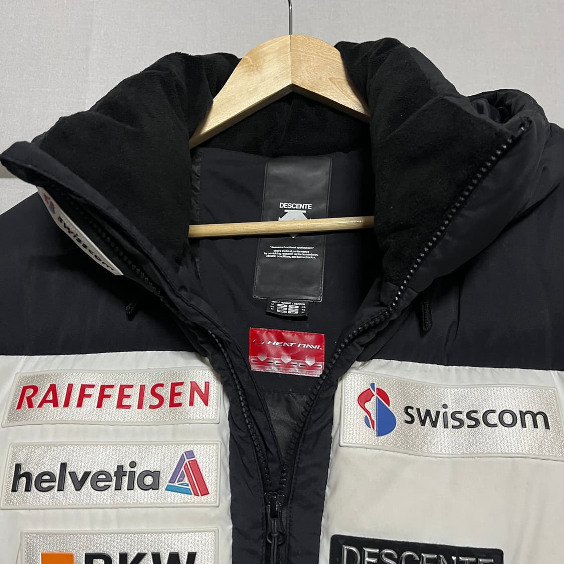 데상트 스폰서 롱패딩 M 상품이미지3