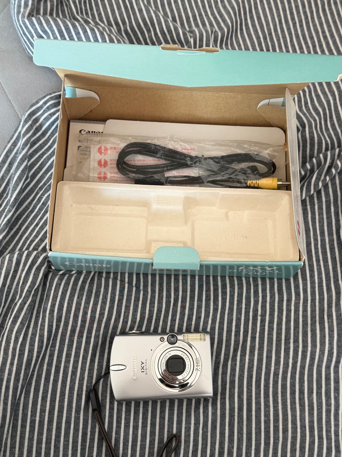 캐논 익시 700 디지털카메라 상품이미지2