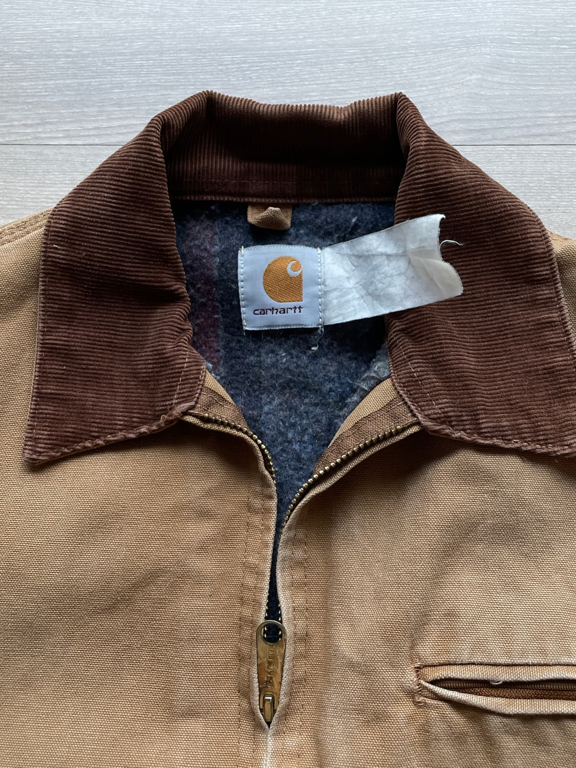칼하트 J01 BRN 브라운 디트로이트 자켓 상품이미지3