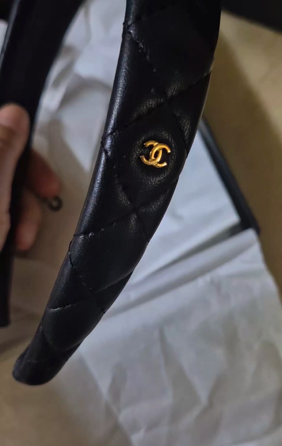 샤넬 블랙 가죽 퀼팅 헤어밴드 정품 상품이미지3