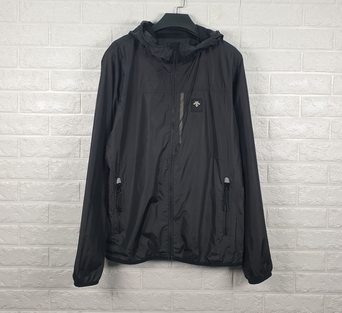 [100]데상트 트레이닝 바람막이 상품이미지1