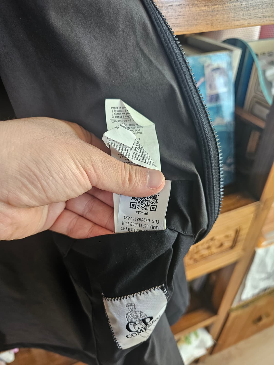 씨피 가장 기본 모델 CP컴퍼니 블랙 후드 나일론 자켓 팔아요 상품이미지6