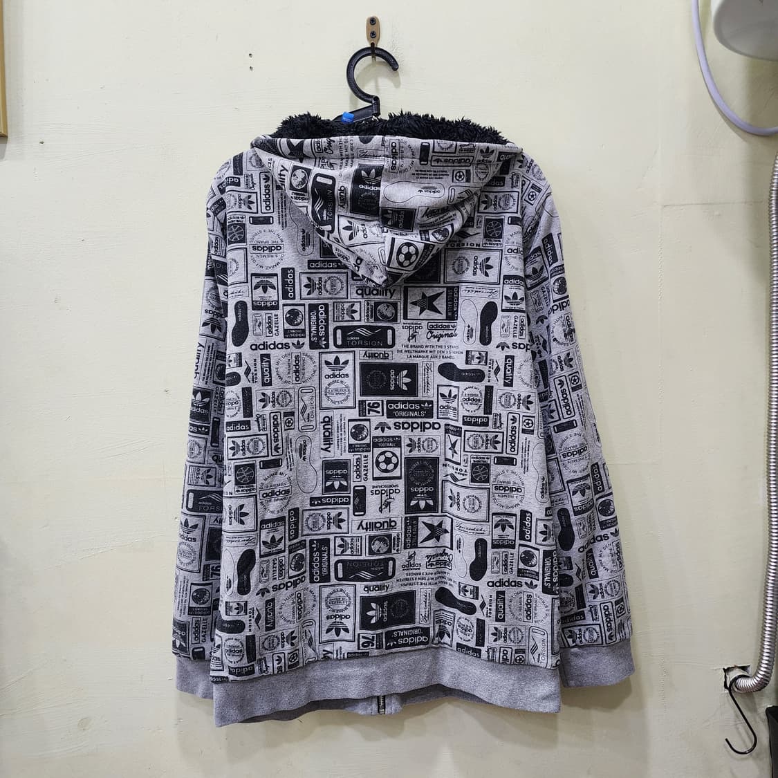 [105] adidas Originals 올오버 그래픽 집업 후드 상품이미지3