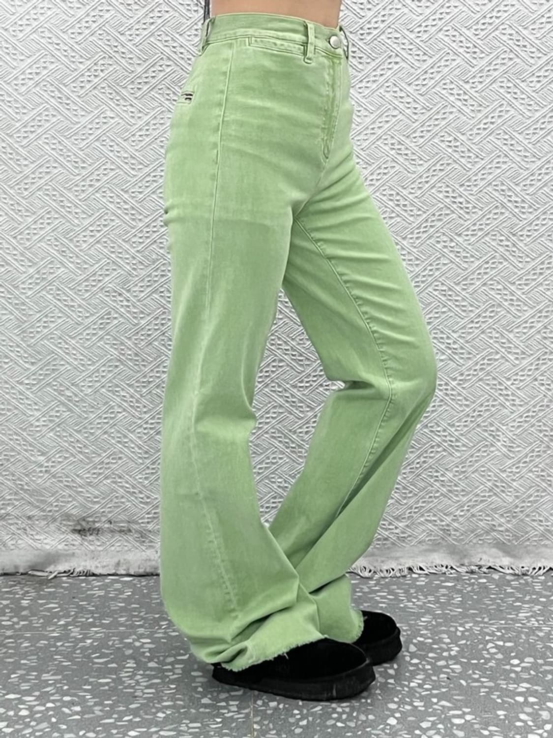 앨리스앤올리비아 피스타치오그린 부츠컷 코튼팬츠 26인치 C11202 상품이미지1