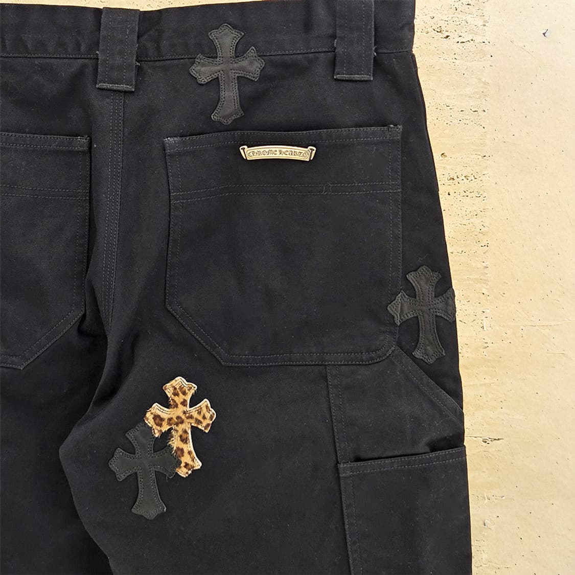 [32] 크롬하츠 레더패치 카펜터 진 블랙 B1024C245 /2250만 상품이미지6