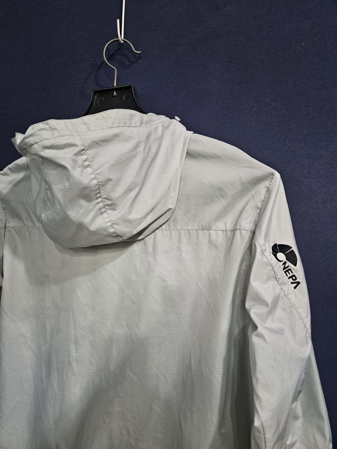 네파 라이트그레이 남성 슬림핏 95 홑겹 등산복 바람막이 자켓  상품이미지9