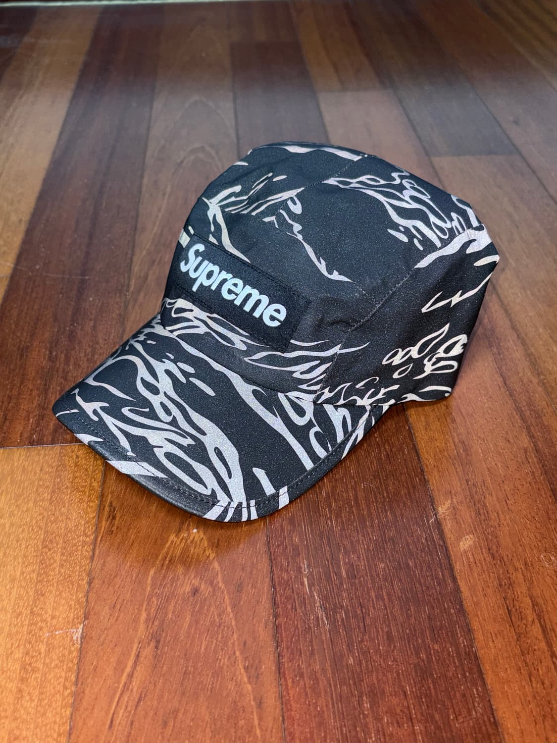 슈프림 타이거 카모 리플렉티브 캠프캡 블랙 상품이미지1