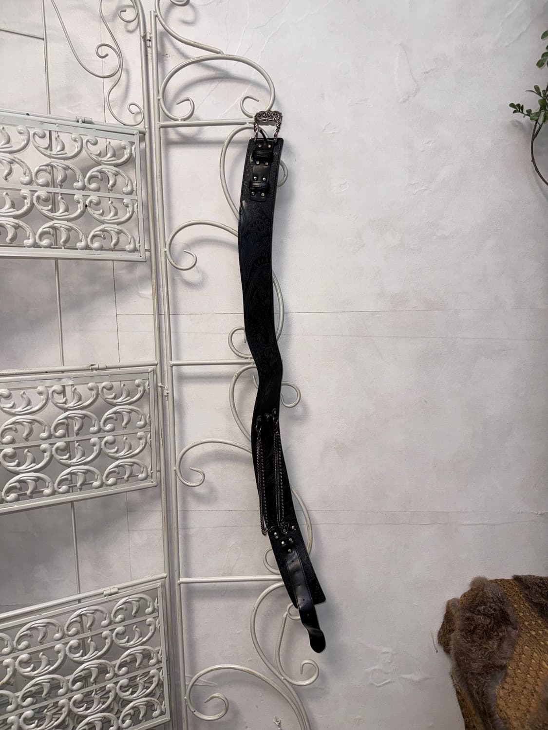 Black oriental embossing chain buckle 벨트 상품이미지3