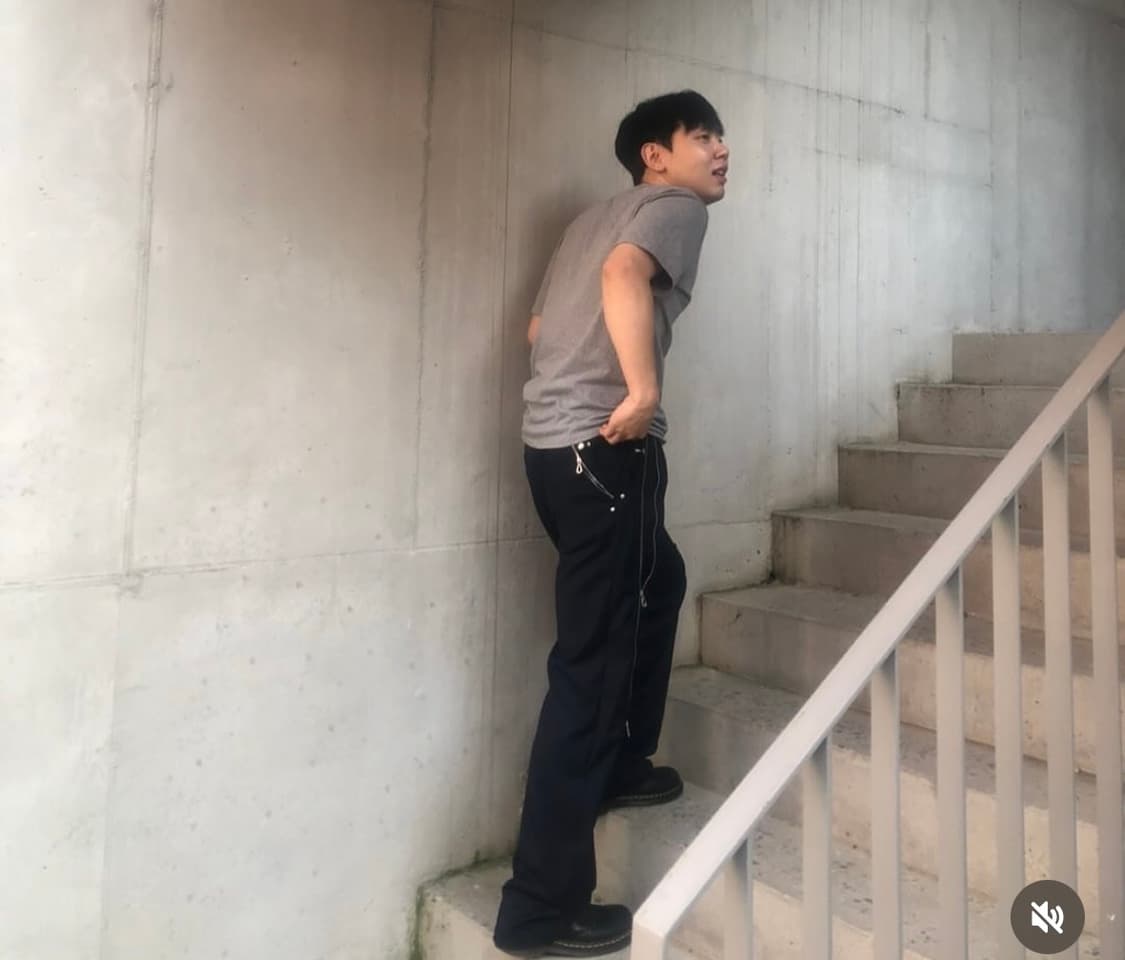 키코 녹스 트라우저 네이비 팝니다 상품이미지2