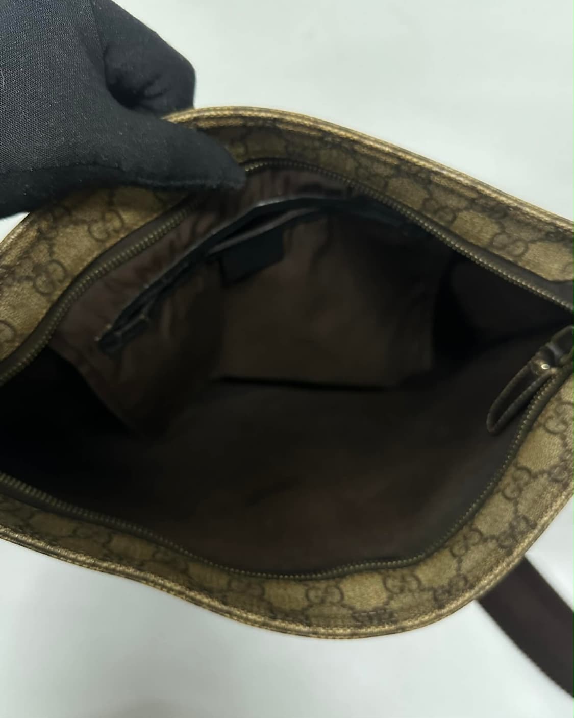 구찌 GG 수프림 크로스백 상품이미지6