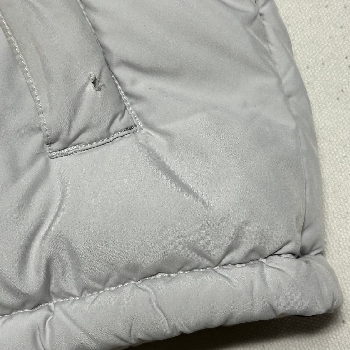 The North Face 그레이 눕시 패딩 상품이미지7