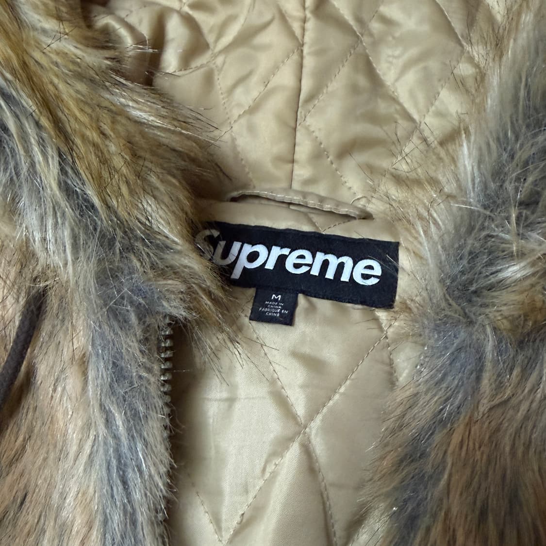 슈프림 퍼자켓 23fw M 상품이미지4