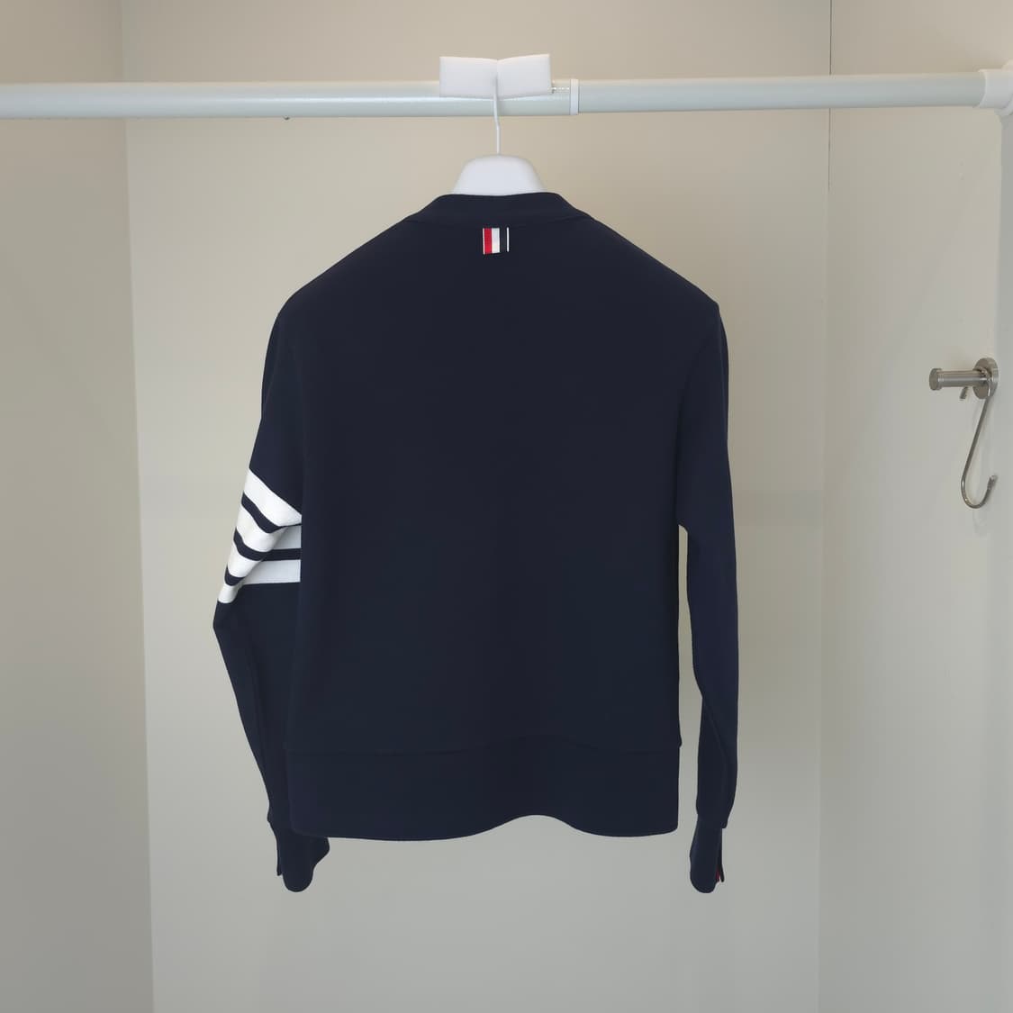 [중고/정품] 톰브라운 사선 코튼 가디건 42 네이비 상품이미지2