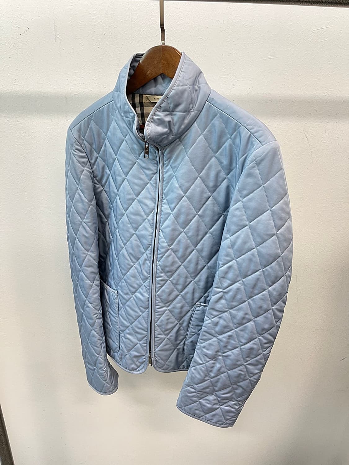 여) 버버리 스카이블루 퀼팅집업  상품이미지1