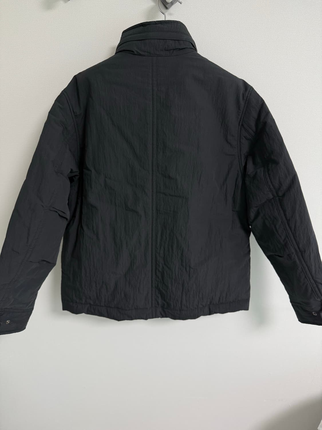 시리즈 x 이스트로그 헌터 점퍼 판매합니다 상품이미지3