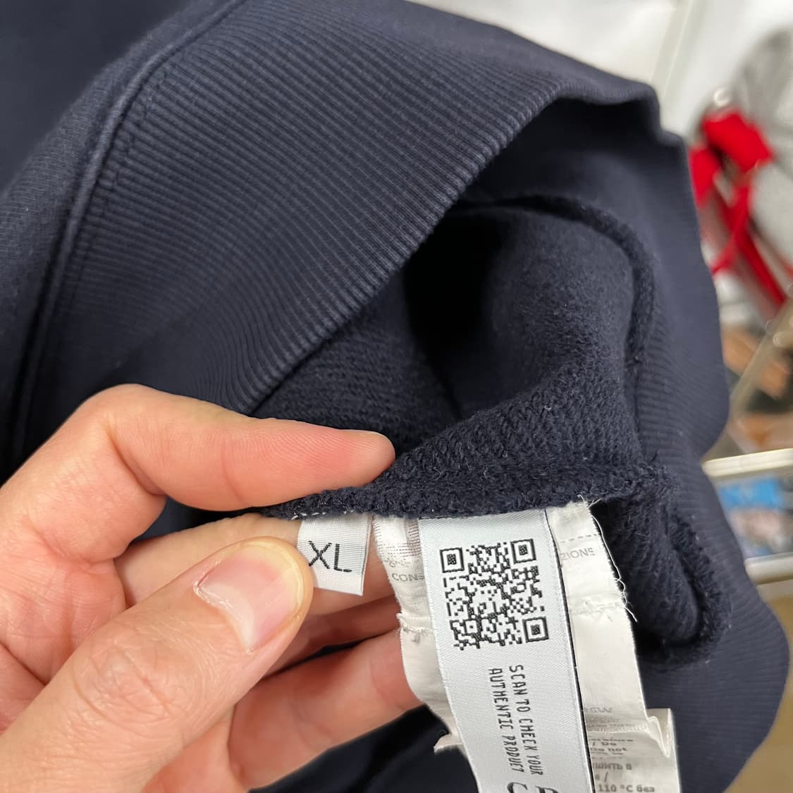 Cp컴퍼니 렌즈와펜 맨투맨 XL 상품이미지4