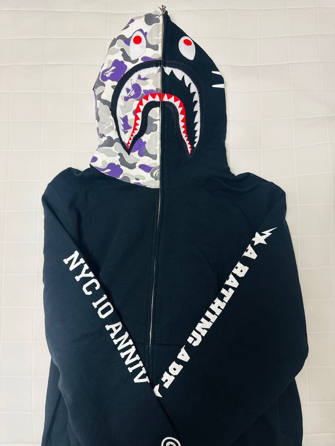 베이프 샤크후드 10주년 NYC (XL) 상품이미지1