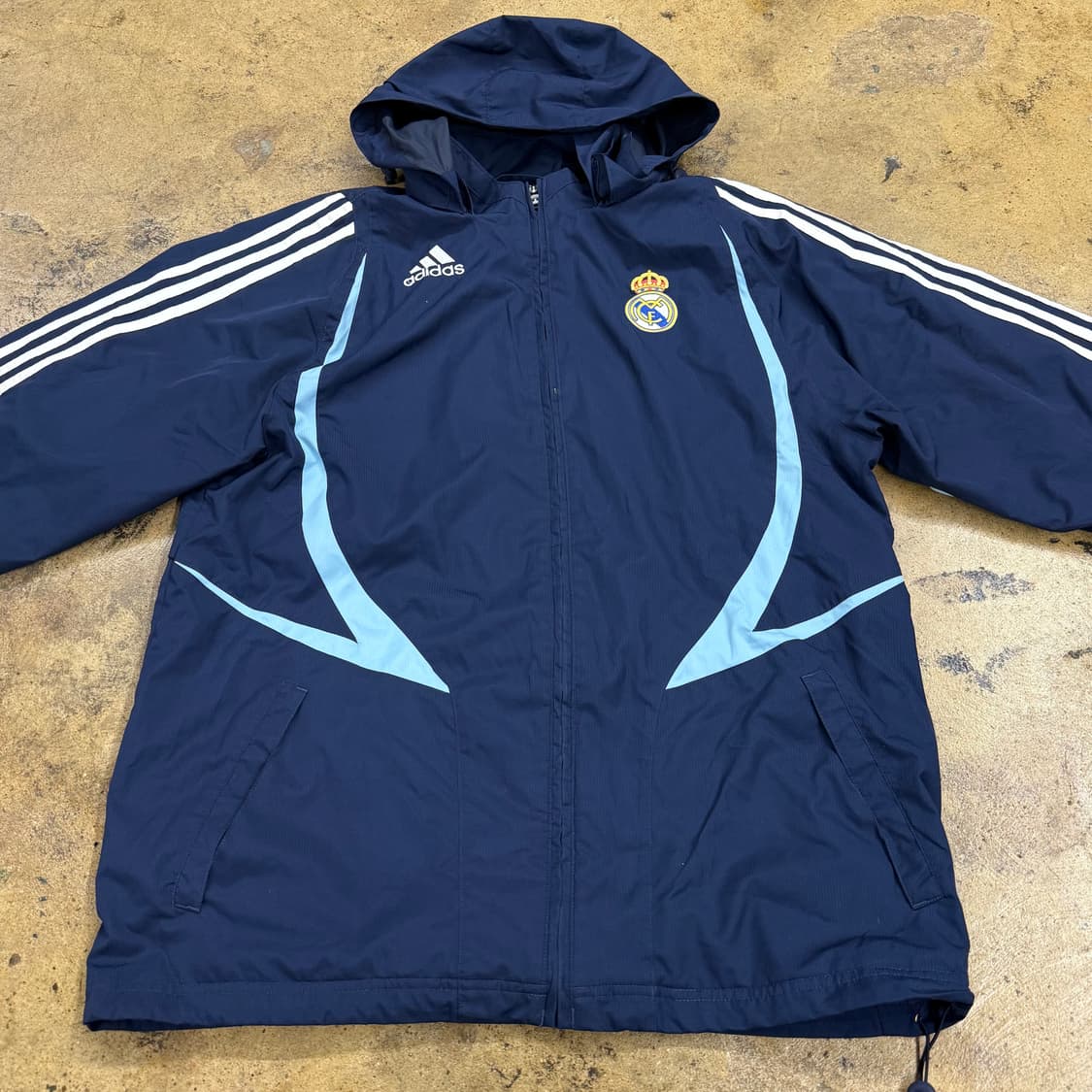 아디다스 레알 마드리드 네이비 바람막이  상품이미지3