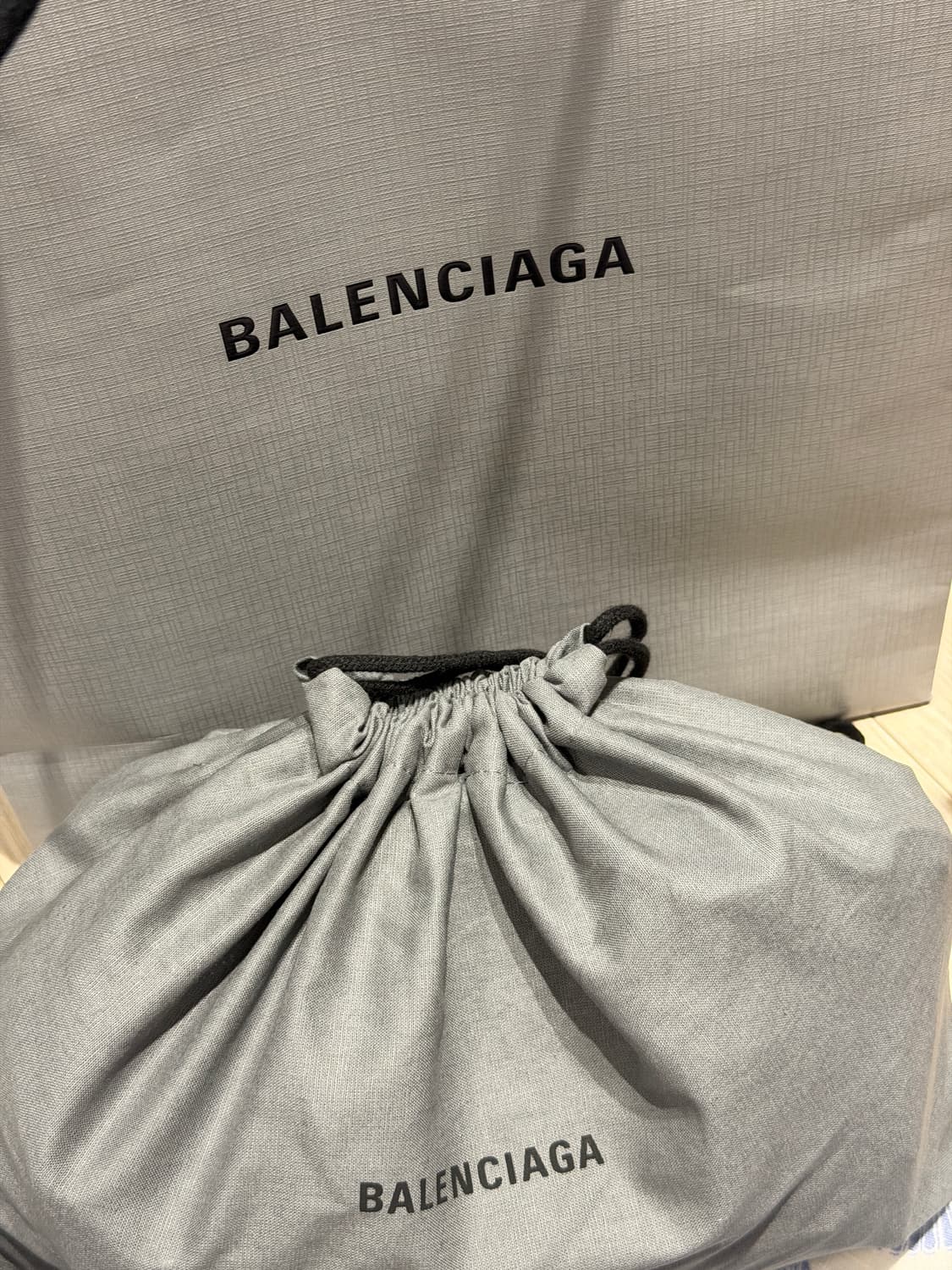 발렌시아가 르카골 미니 더플백 블랙 (상태최최고,쇼핑백,더스트백) 상품이미지8