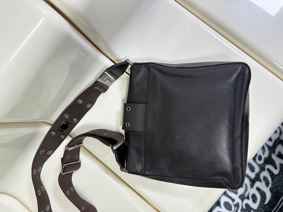 [A 정품] 디올 스트릿 시크 크로스백 상품이미지7