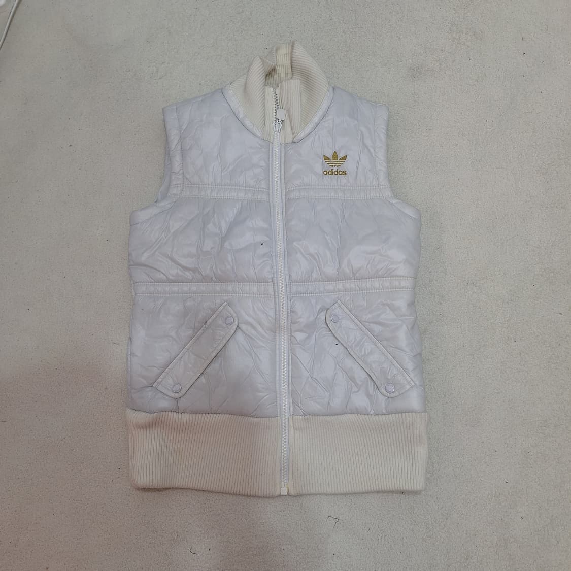 아디다스  패딩조끼95 상품이미지1