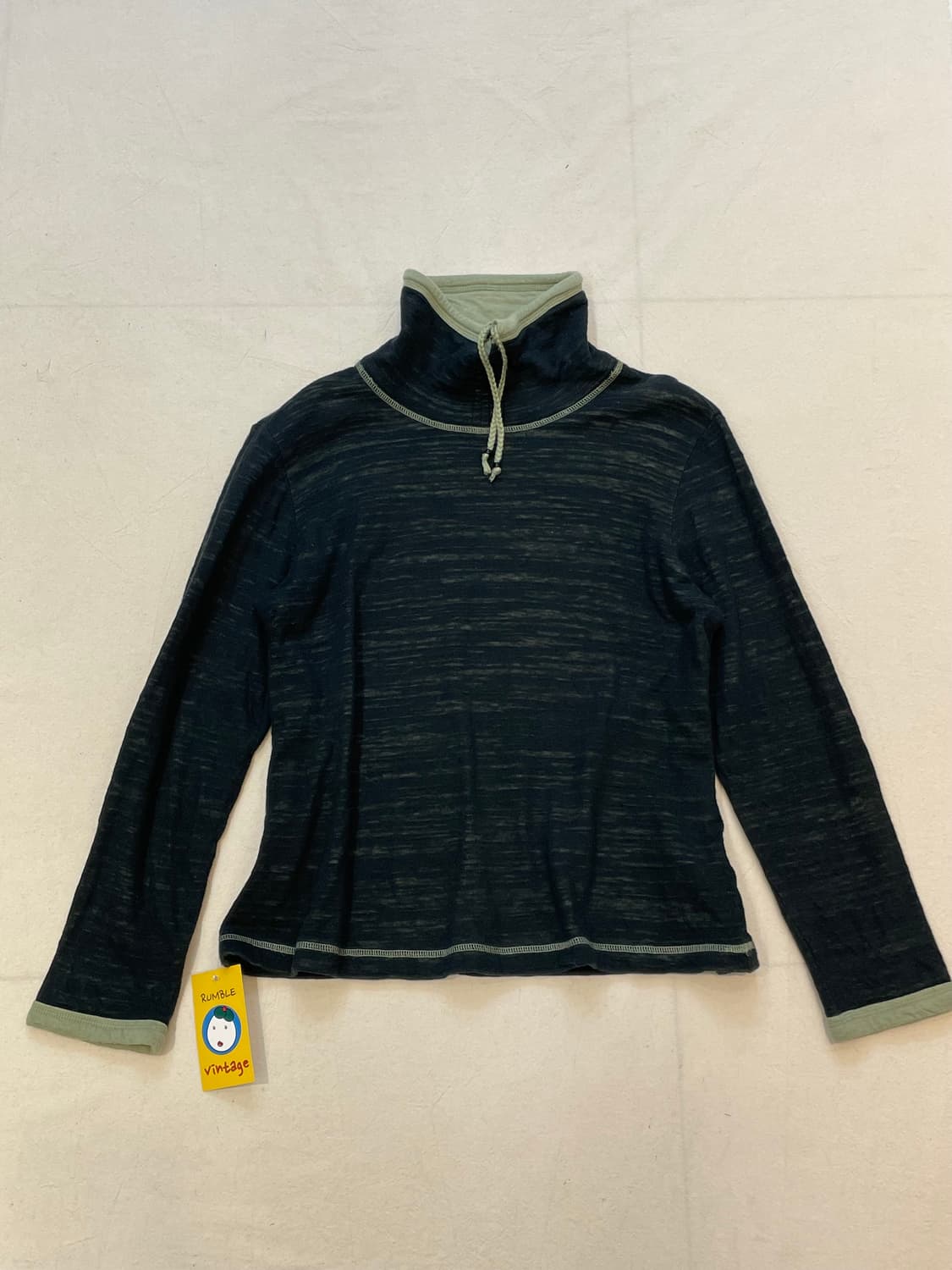 일본빈티지 유니크 하이넥티셔츠 상품이미지1