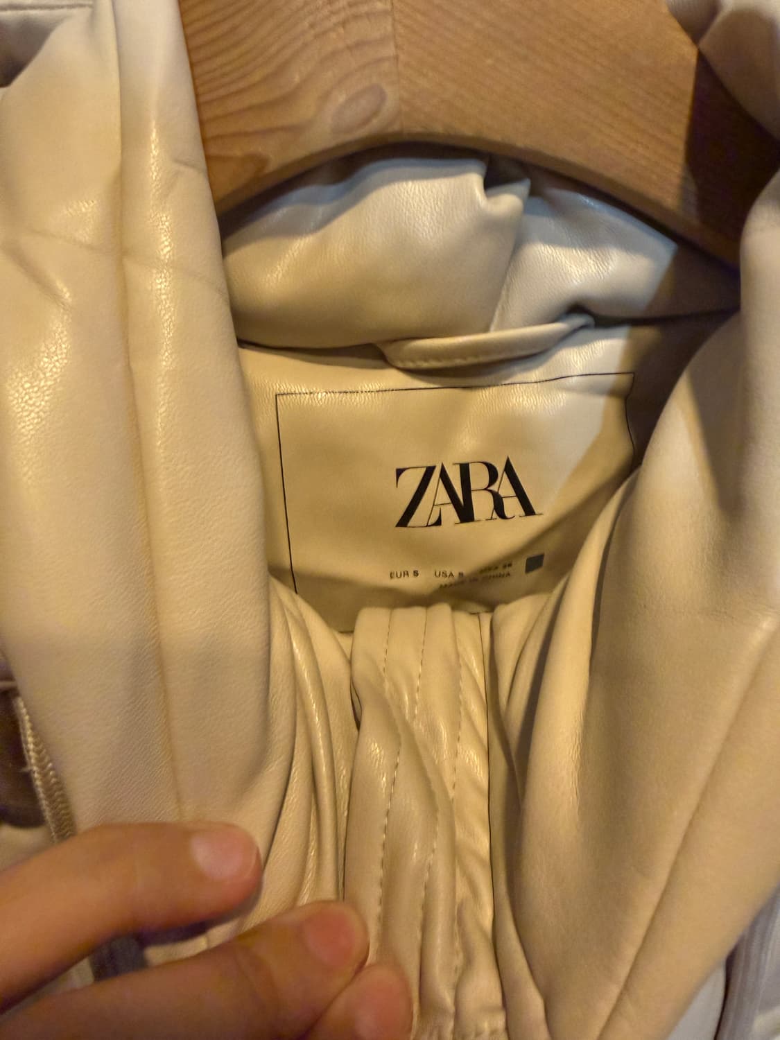 자라 에코 레더 패딩 상품이미지2