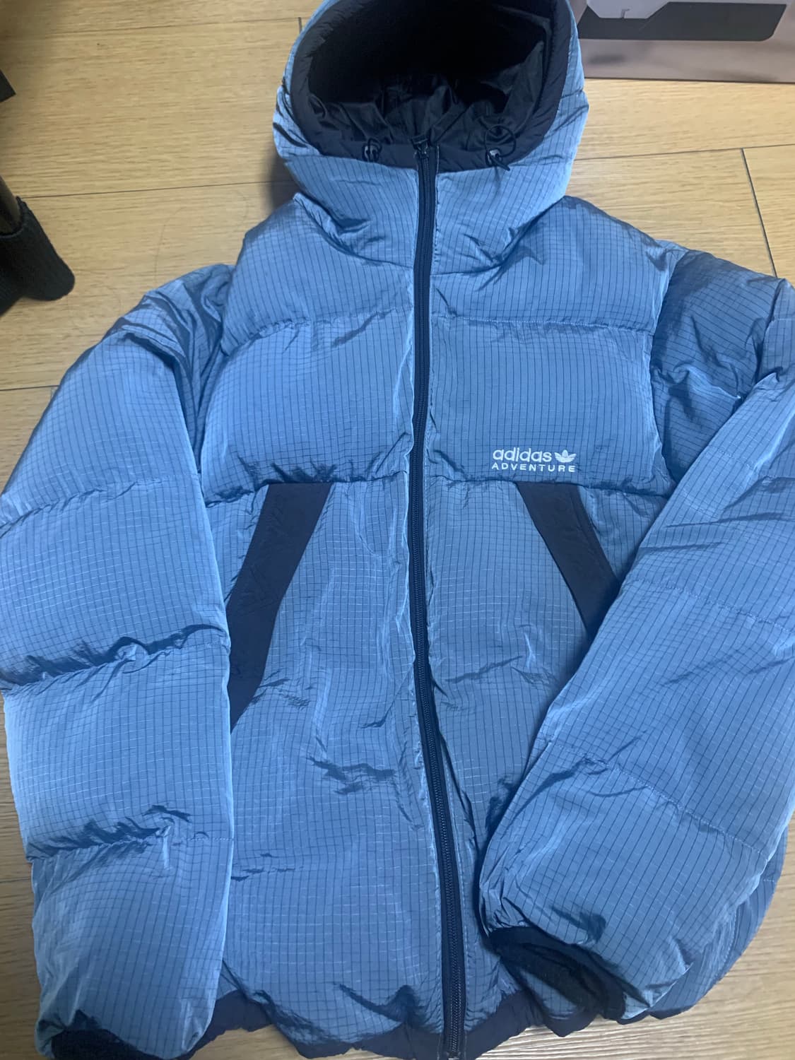 (거의 새것) 아디다스 어드벤처 오리털 패딩 블루 상품이미지1