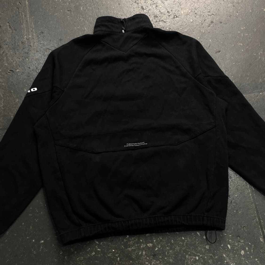 105 엄브로 반집업 맨투맨 상품이미지6