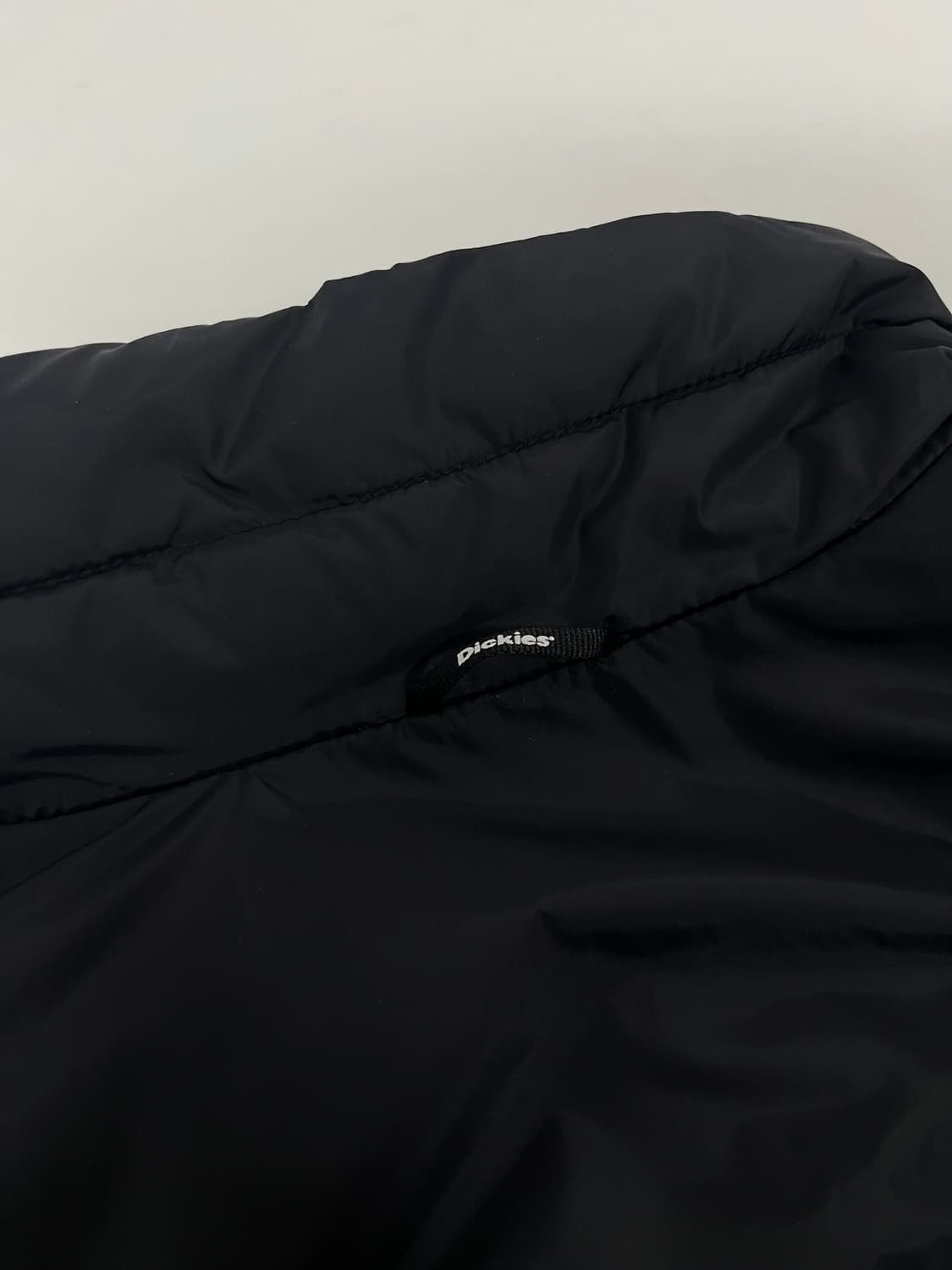 [L] 디키즈 베이직 USA 레드 로고 경량 패딩 상품이미지3