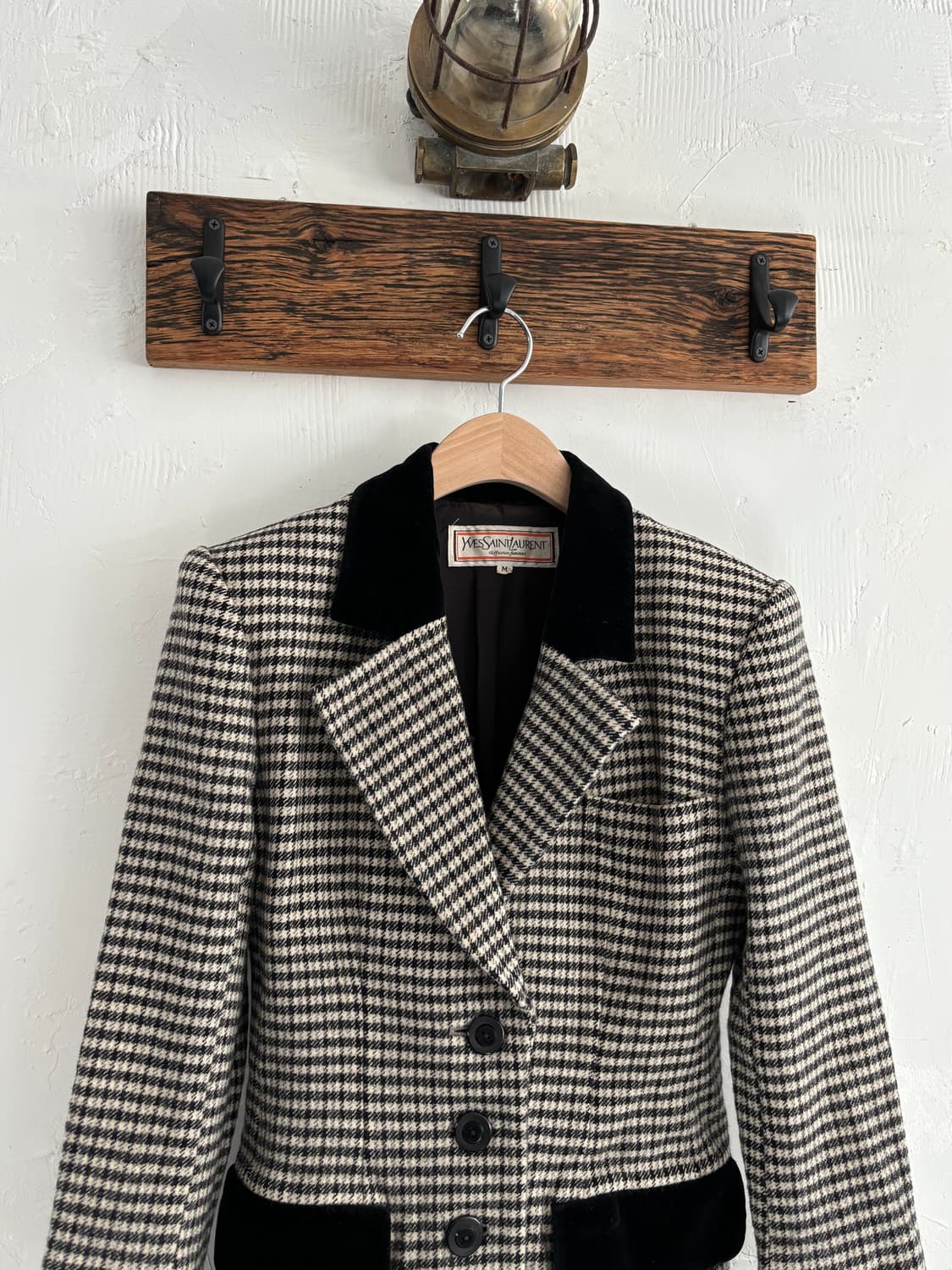 Yves Saint Lauren 입생로랑 블랙 앤 화이트 체크 벨벳 블레 상품이미지4
